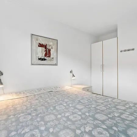 Apartment 2 Bedroom In Gudhjem